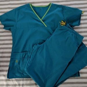 Wonderwink Scrub Set